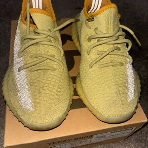 Adidas Yeezy Boost 350 V2 - Olive and White